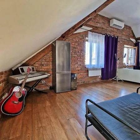 Cozy Private Flat In Center *